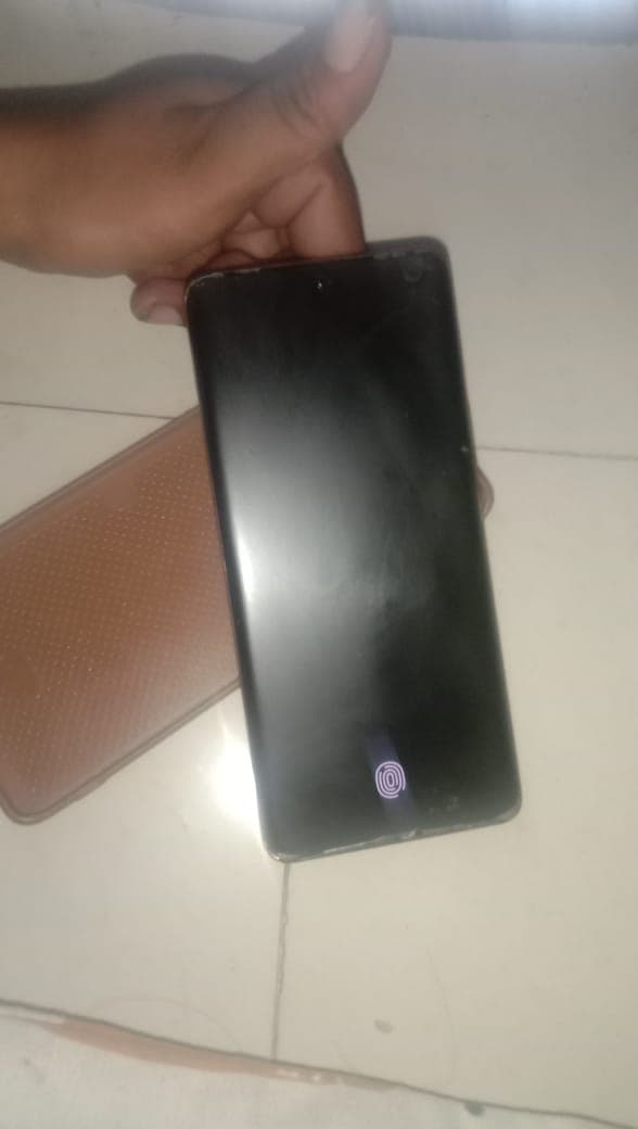 Vivo  v40e  available for sale